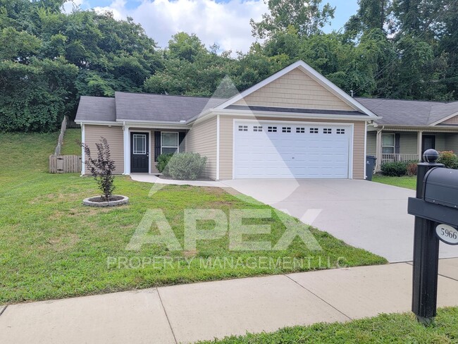 Building Photo - WEST KNOXVILLE!! - Beautiful 2 Bd 2-Ba Single Family home in the Village at Bearden!