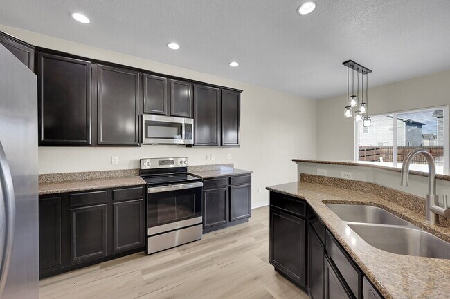 Building Photo - $2,650.00 - 6 Bedrooms, 3.5 Bathrooms, Single Family Home in Colorado Springs with Fenced Yard!