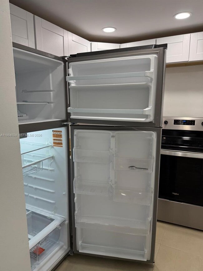 Building Photo - 101 SE 6th Ave