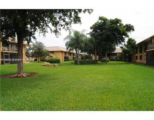 Primary Photo - 5911 Washington St