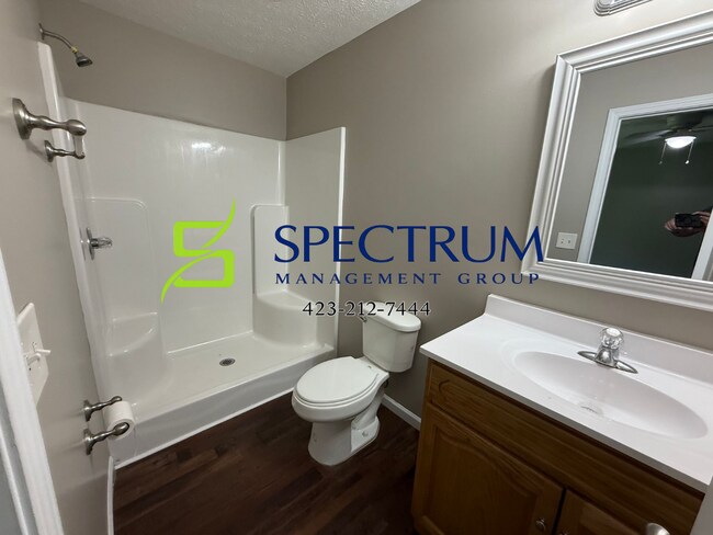 Building Photo - 3 bedroom 2 bath located in White Pine, TN