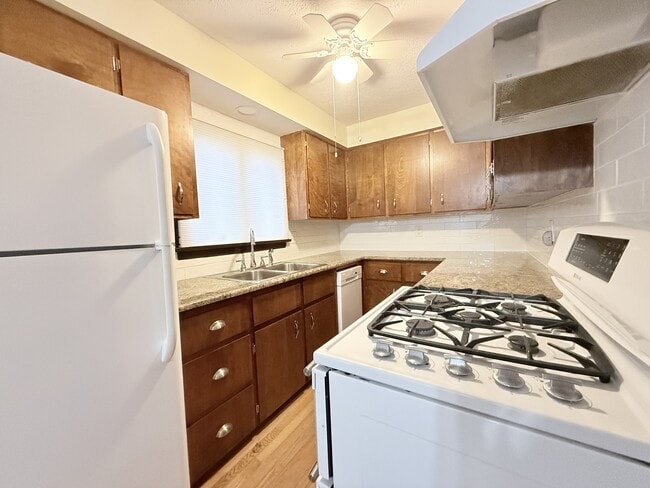 Building Photo - 29 Starlight Dr