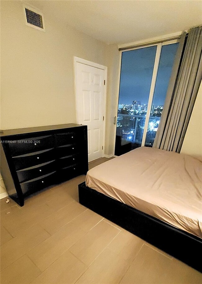 Building Photo - 900 SW 8th St