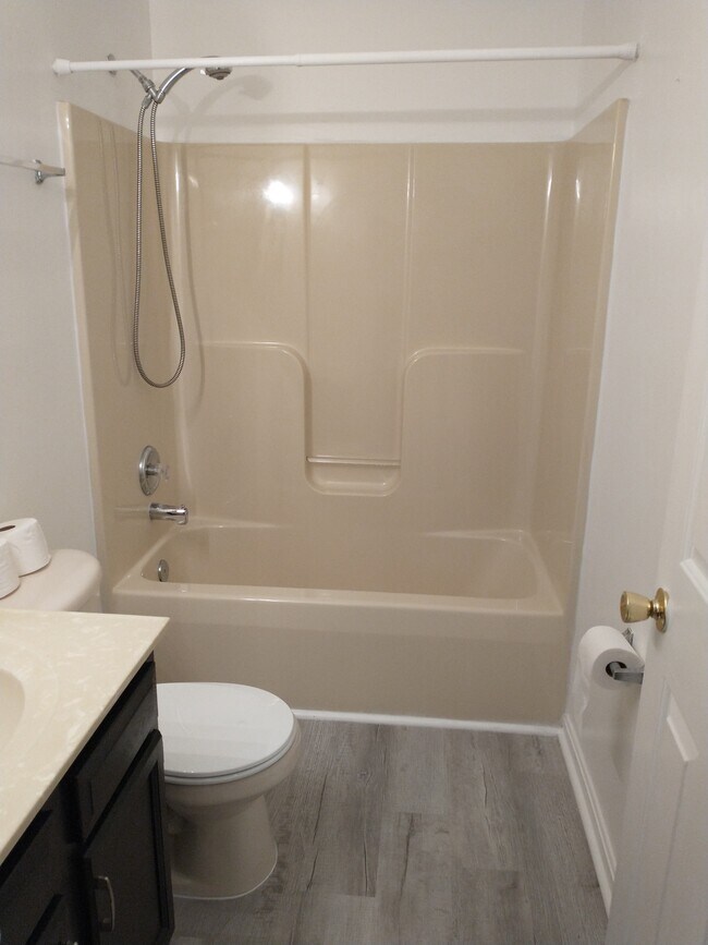 Building Photo - 1288 S Ox Rd