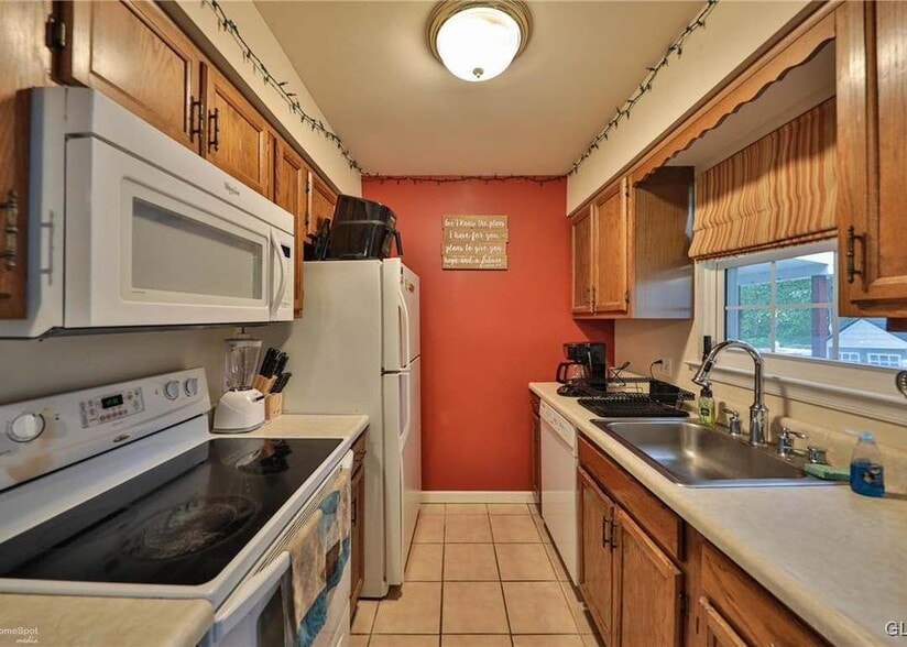 Building Photo - 2637 Arch St SW