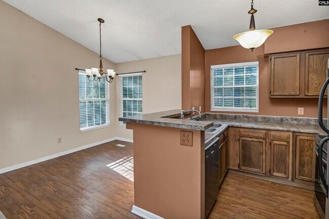 Building Photo - 100 Woodspur Rd