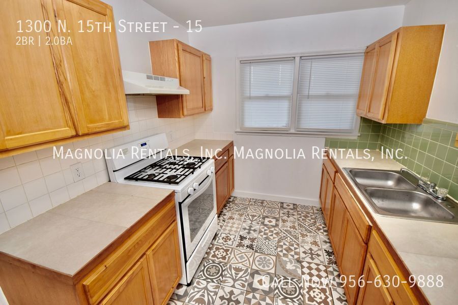 Building Photo - 1300 N 15th St