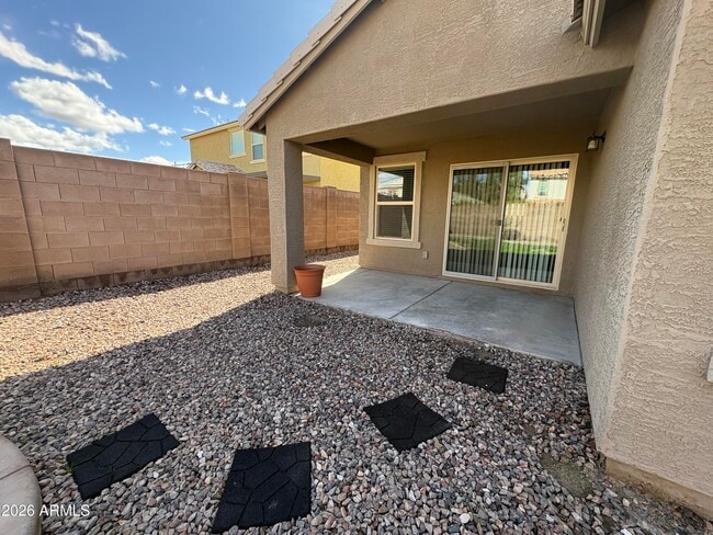 Building Photo - 2190 E Hazeltine Way