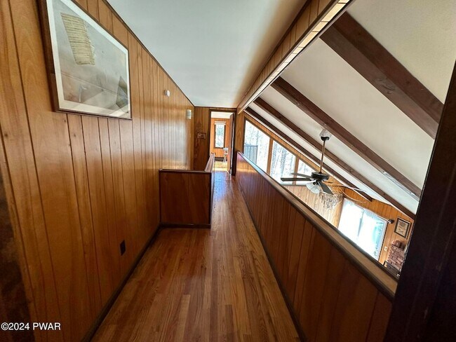 Building Photo - 402 Canoe Brook Dr