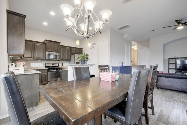 Building Photo - 5321 Daimler Dr