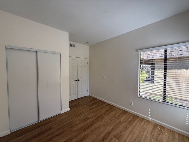 Building Photo - Located in Bauer Estates Near The Country ...