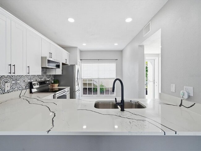 Building Photo - 11510 Shipwatch Dr