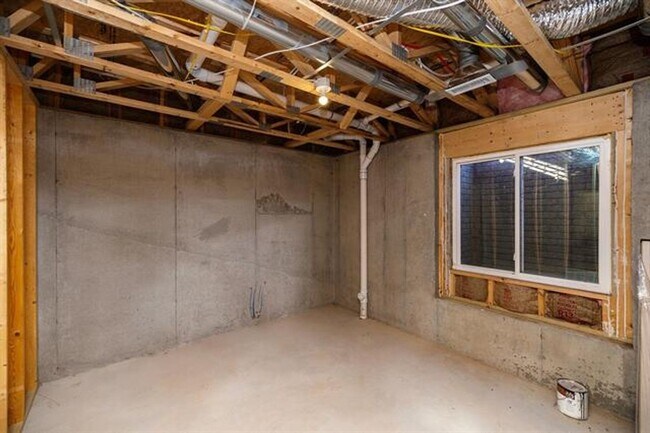 Building Photo - Brand new 3BR /2.5BA Home - Available now!