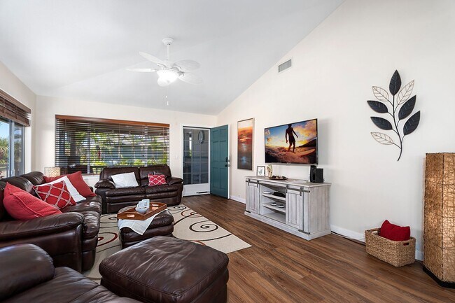 Building Photo - Stunning Ocean View Home in Malulani Gardens