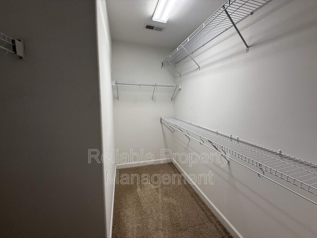 Building Photo - 345 Anterbury Dr
