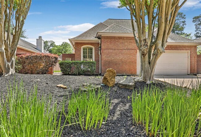 Building Photo - 3306 Redwood Lake Dr