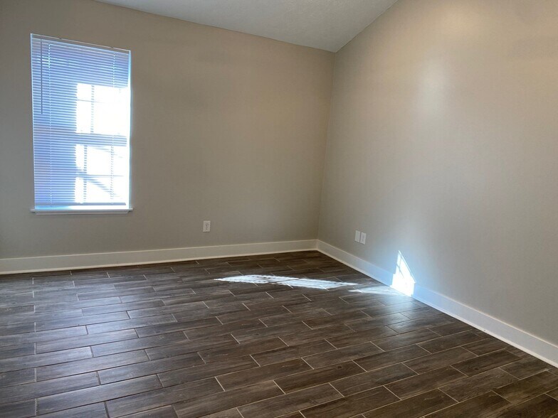 Building Photo - 632 Old Humboldt Rd