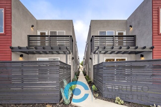 Building Photo - 3077 Martin Ave