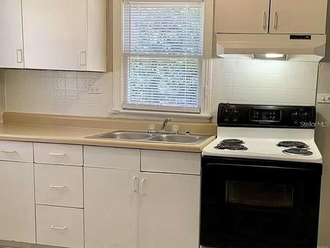 Building Photo - 424 E Dr Martin Luther King Jr Blvd