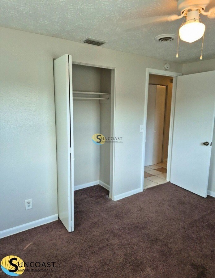 Building Photo - 454 Gano Ct