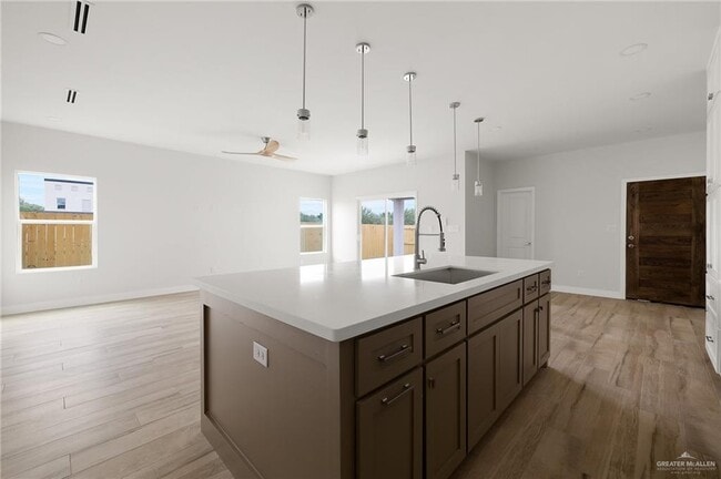 Building Photo - 2507 E Solar Dr