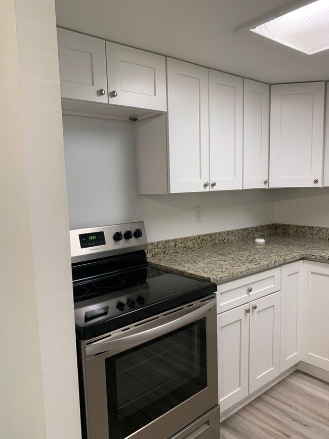Building Photo - 605 Douglas Dr, A, St. Marys, GA 31558