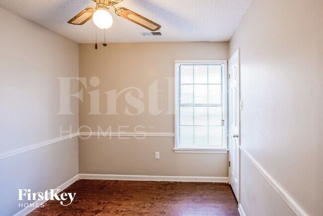 Building Photo - 4932 Water Fowl Ln