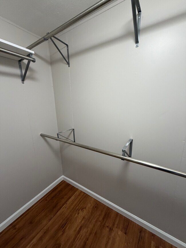 Building Photo - 1406 Flowing Wells Rd