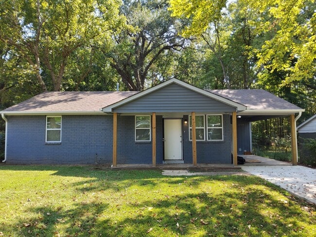 Building Photo - 3709 Royal Wood Dr