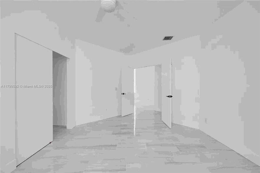 Building Photo - 5050 Greenwich Preserve Ct