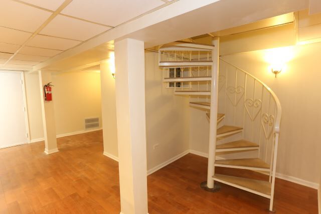 Building Photo - 1473 W Erie St