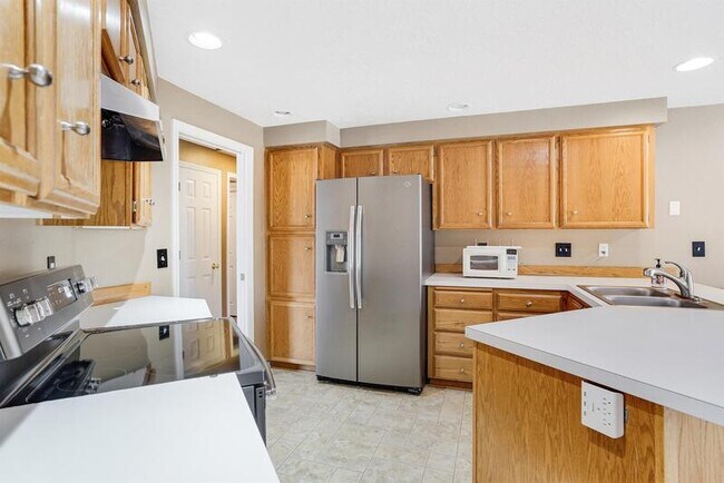 Building Photo - 1075 Mildred Ln SE