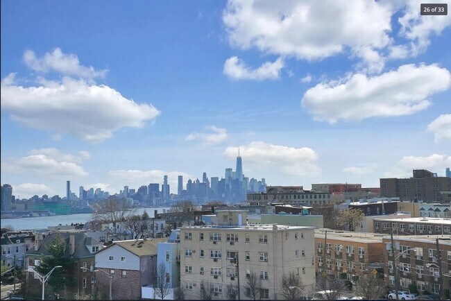 Building Photo - 3312 Hudson Ave