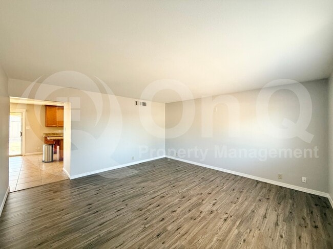 Building Photo - 1307 W Elna Rae St