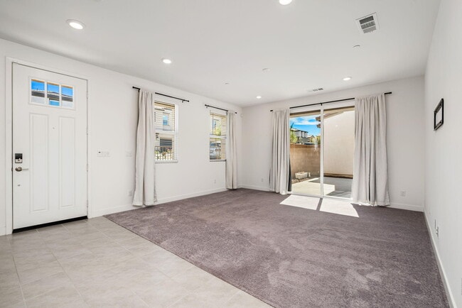 Building Photo - 76305 Columbia Dr