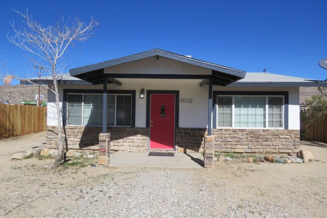 Primary Photo - 2 Bedroom close to downtown