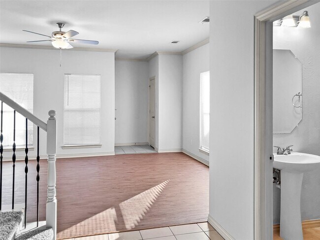 Building Photo - 2324 Calendar Ct