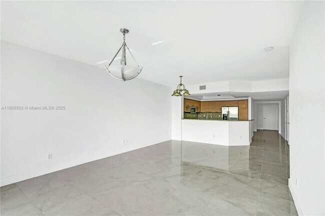 Building Photo - 14951 Royal Oaks Ln