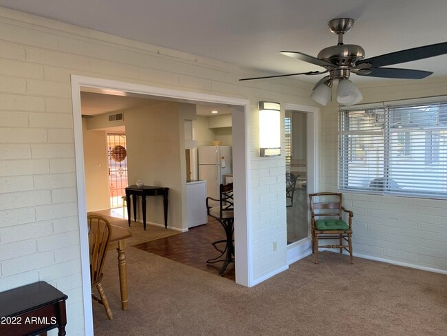 Building Photo - 10138 W Pinehurst Dr