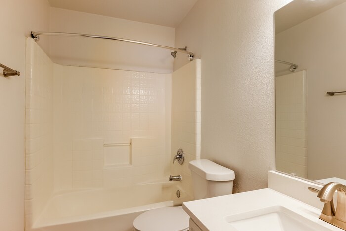 Building Photo - 2323 Emory Knoll Dr