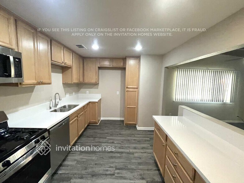 Building Photo - 31012 Camino Del Este