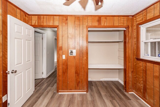 Building Photo - 4 Bedroom, 2.5 Bathroom Home on James Island