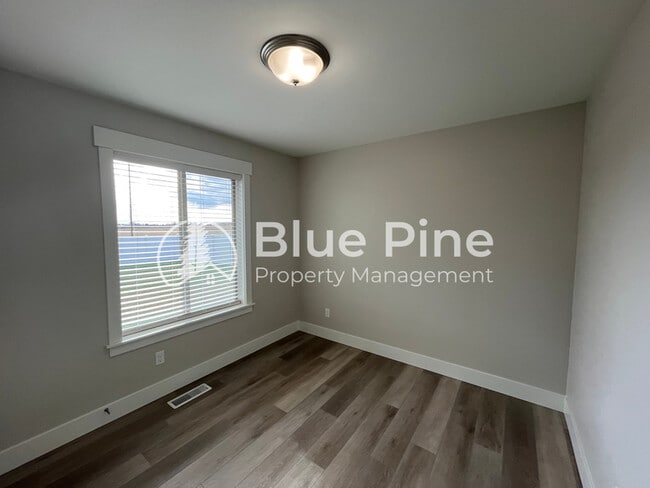 Building Photo - 185 Galena Smt Dr