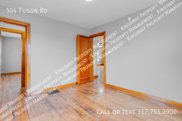 Building Photo - 504 W Fuson Rd