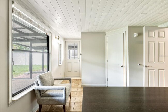 Building Photo - 4320 S Cameron Ave