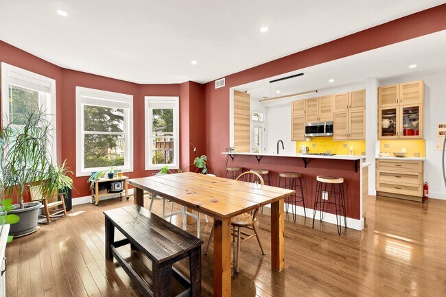Building Photo - 4012 7th St NW