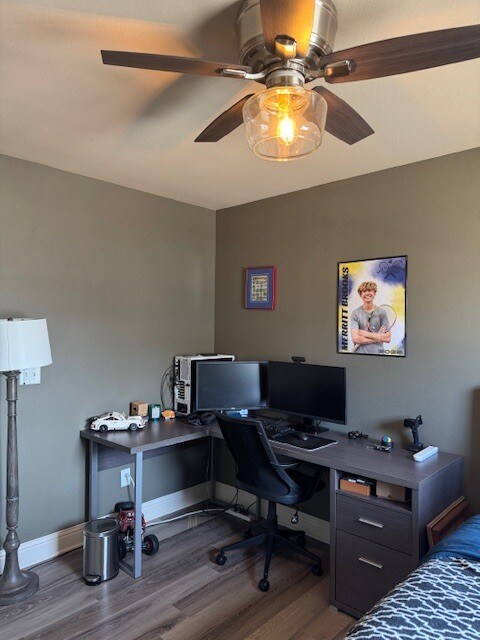 Building Photo - 2415 E Frontier Elm Dr