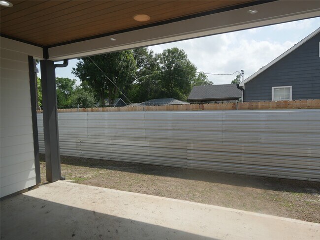 Building Photo - 7350 Cayton St
