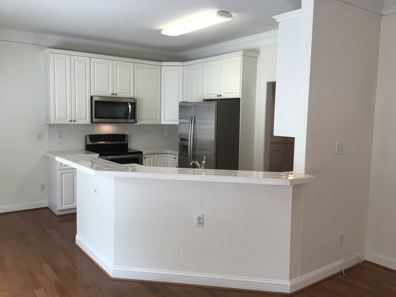 Building Photo - 4130 Leinbach Dr