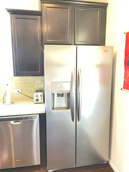 Building Photo - 15102 E Batavia Pl